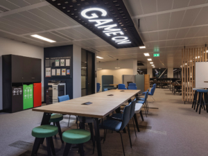 office-furniture-collaborative-table-agile-workplace