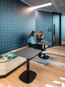 office-coffee-table-furniture-small-break-out