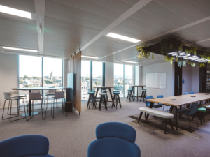 high-meeting-table-collaborative-furniture-agile-workplaces-poseur-height