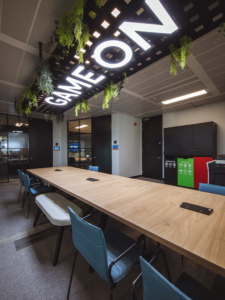 office-furniture-collaborative-table-agile-workplace