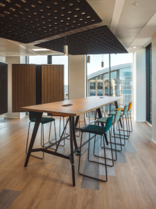 high-meeting-table-collaborative-furniture-agile-workplaces-poseur-height