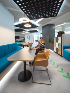 office-coffee-table-furniture-small-break-out