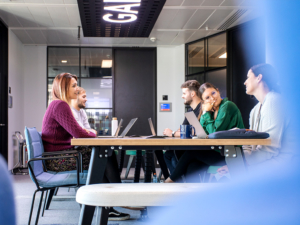 office-furniture-collaborative-table-agile-workplace